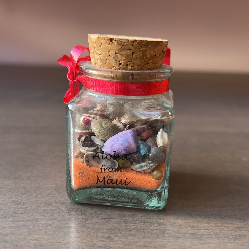 Maui, Hawaii Collectible Seashell Jar